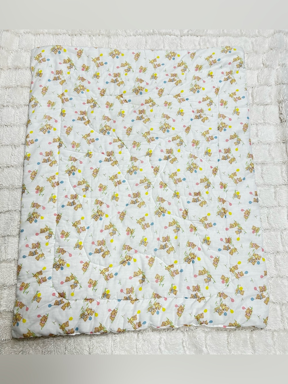 Teddy Bear Baby Quilt Blanket White Balloon Print Quilted Crib Stroller 40”x32”